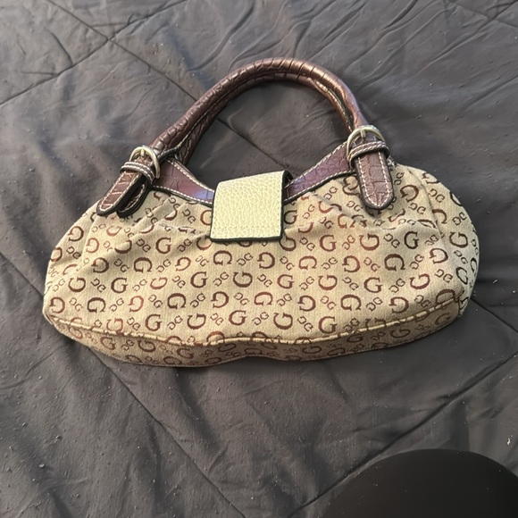 Guess Vintage Hand Bag NWOT - Picture 3 of 3